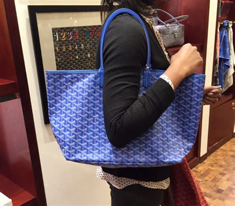 goyard saint louis sizes|goyard pm tote price.